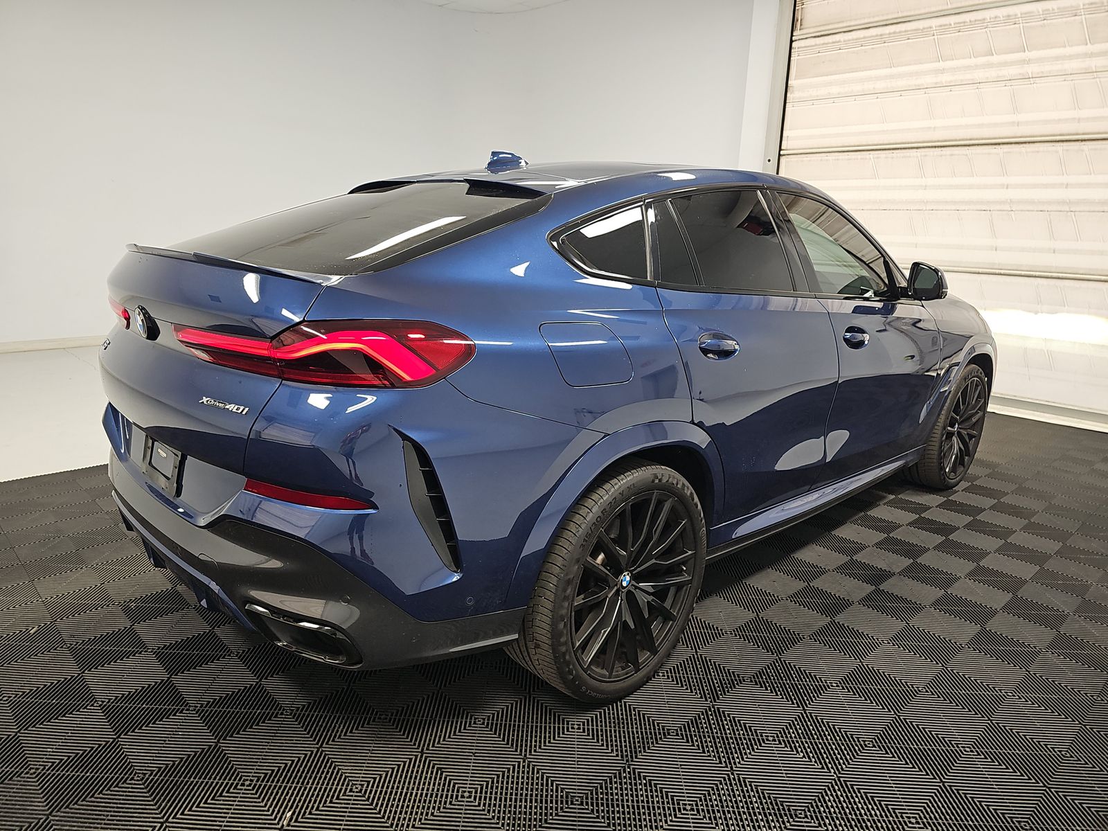 2022 BMW X6 xDrive40i AWD