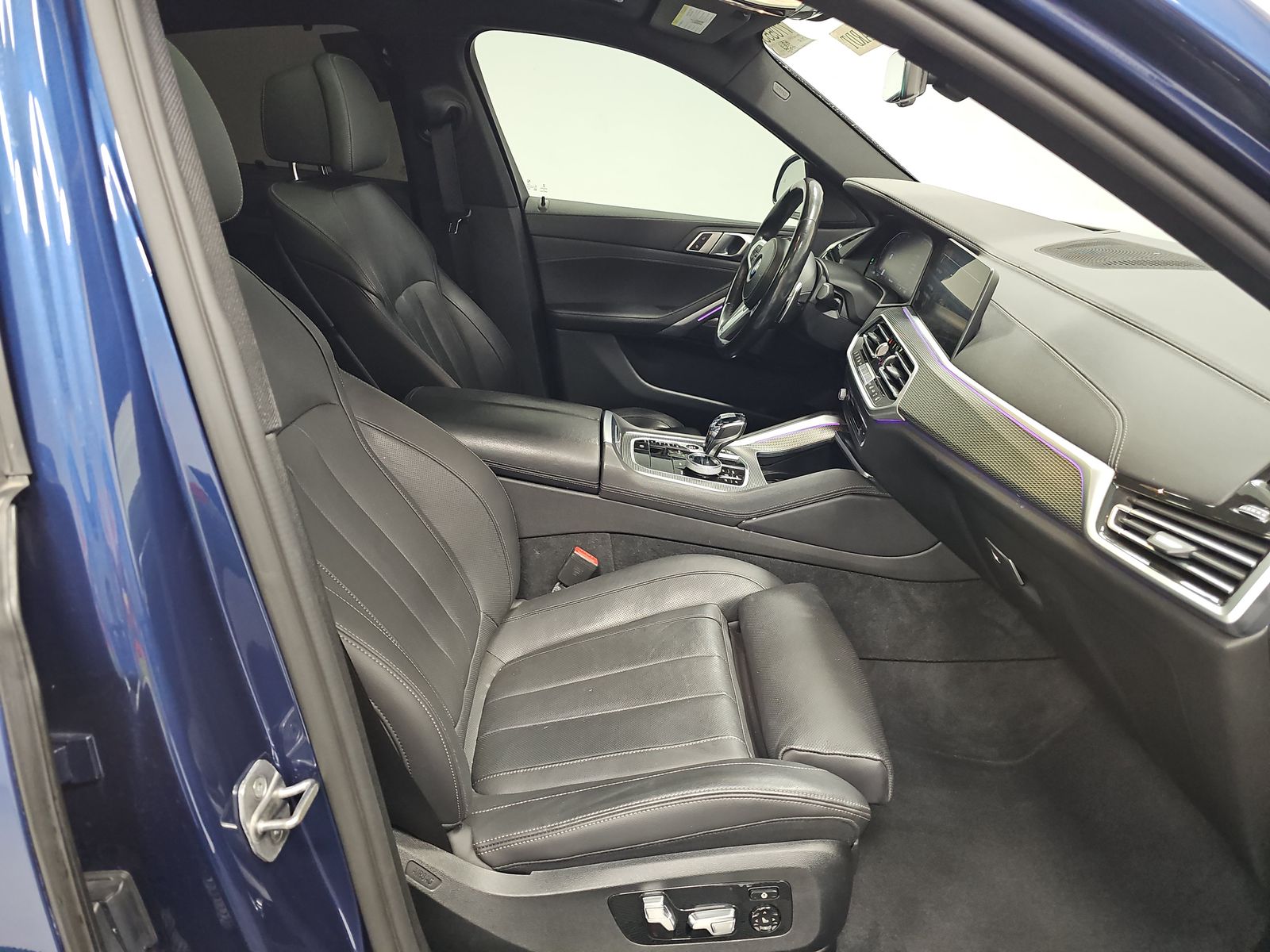 2022 BMW X6 xDrive40i AWD