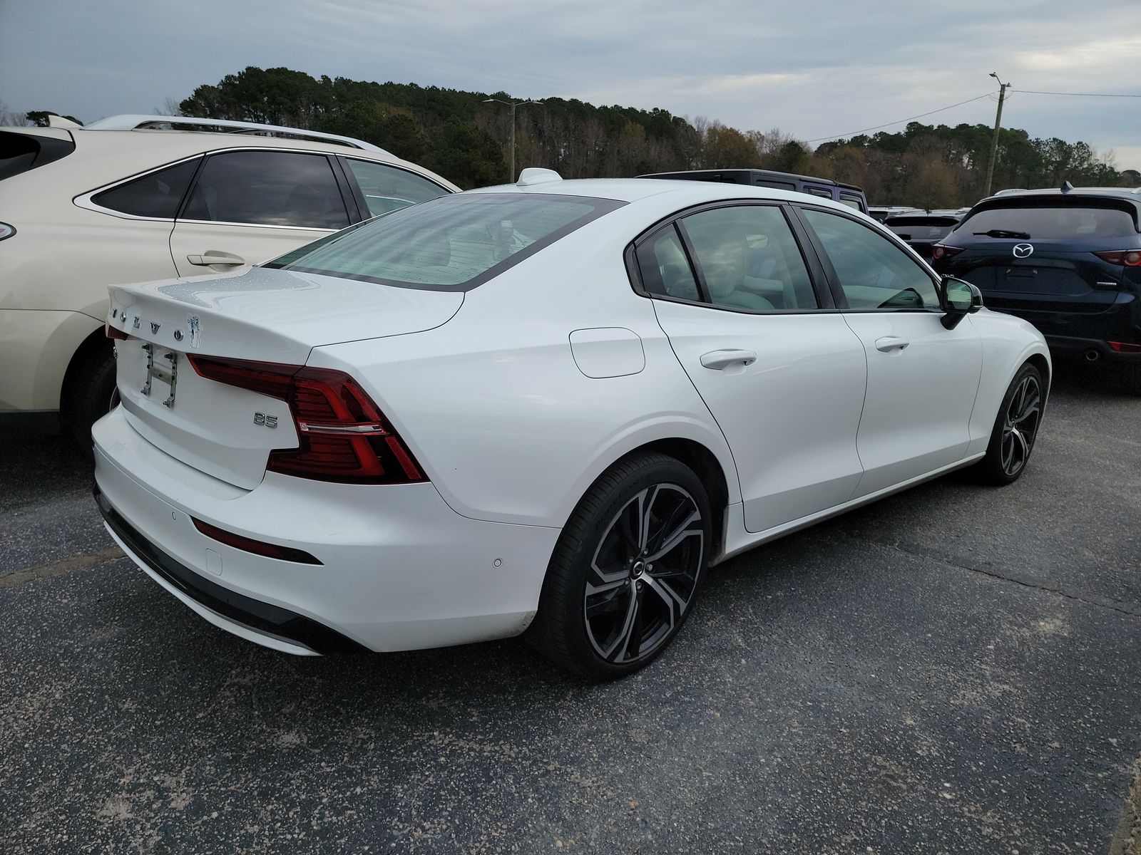 2024 Volvo S60 B5 Plus FWD