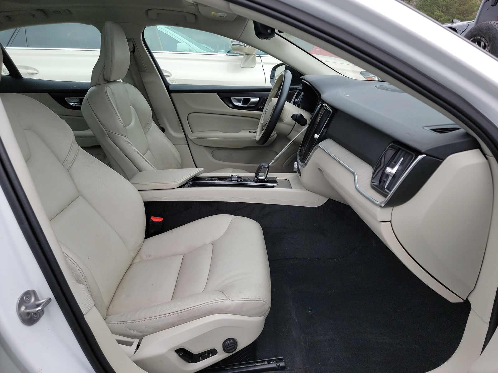 2024 Volvo S60 B5 Plus FWD