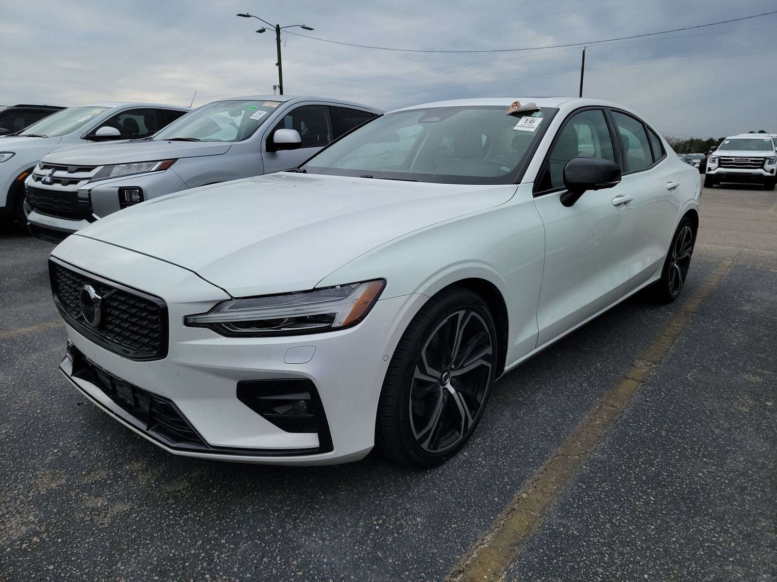 2024 Volvo S60 B5 Plus FWD