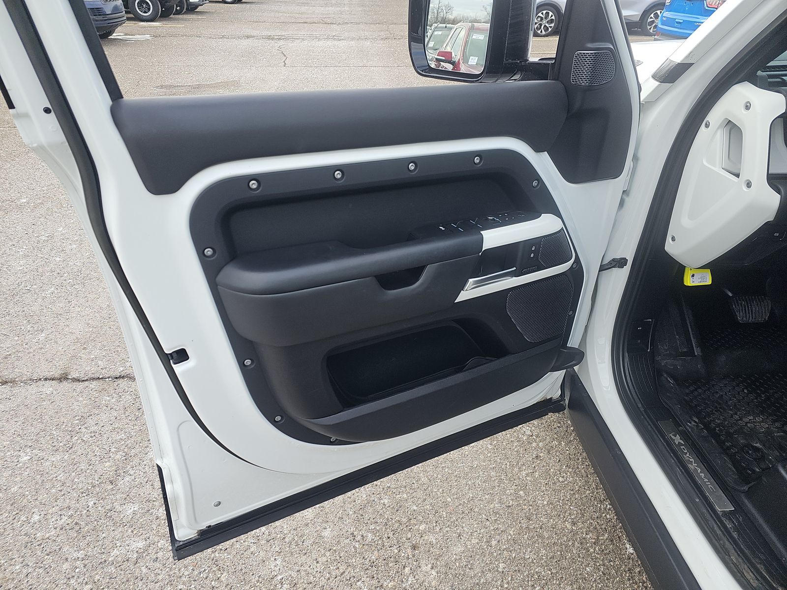 2023 Land Rover Defender 110 X-Dynamic SE AWD