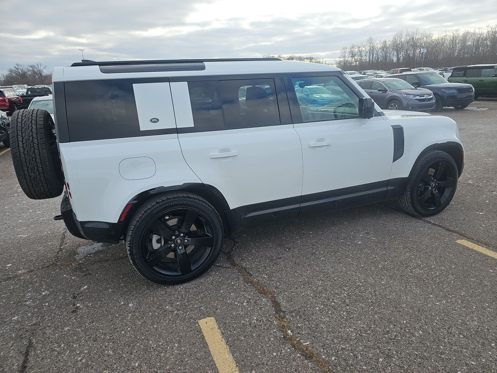 2023 Land Rover Defender 110 X-Dynamic SE AWD