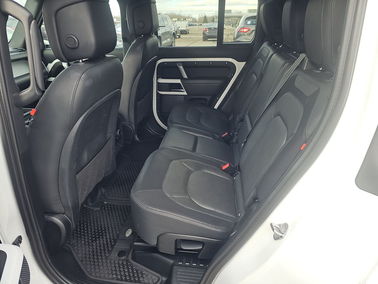 2023 Land Rover Defender 110 X-Dynamic SE AWD