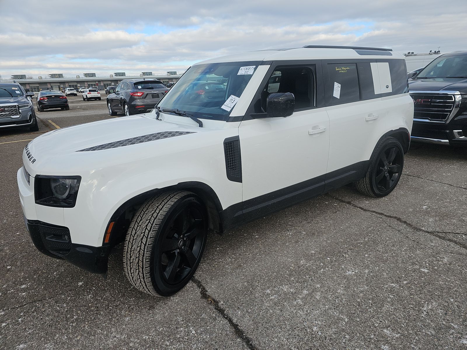 2023 Land Rover Defender 110 X-Dynamic SE AWD