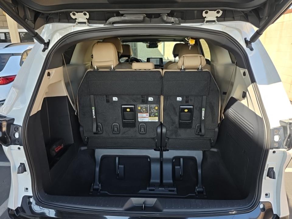 2024 Toyota Sienna Limited FWD