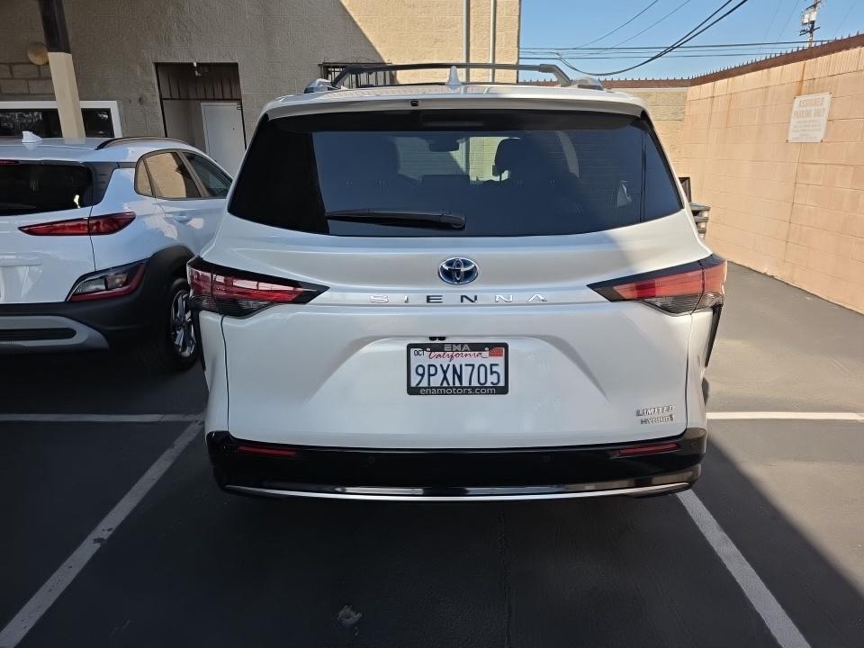 2024 Toyota Sienna Limited FWD
