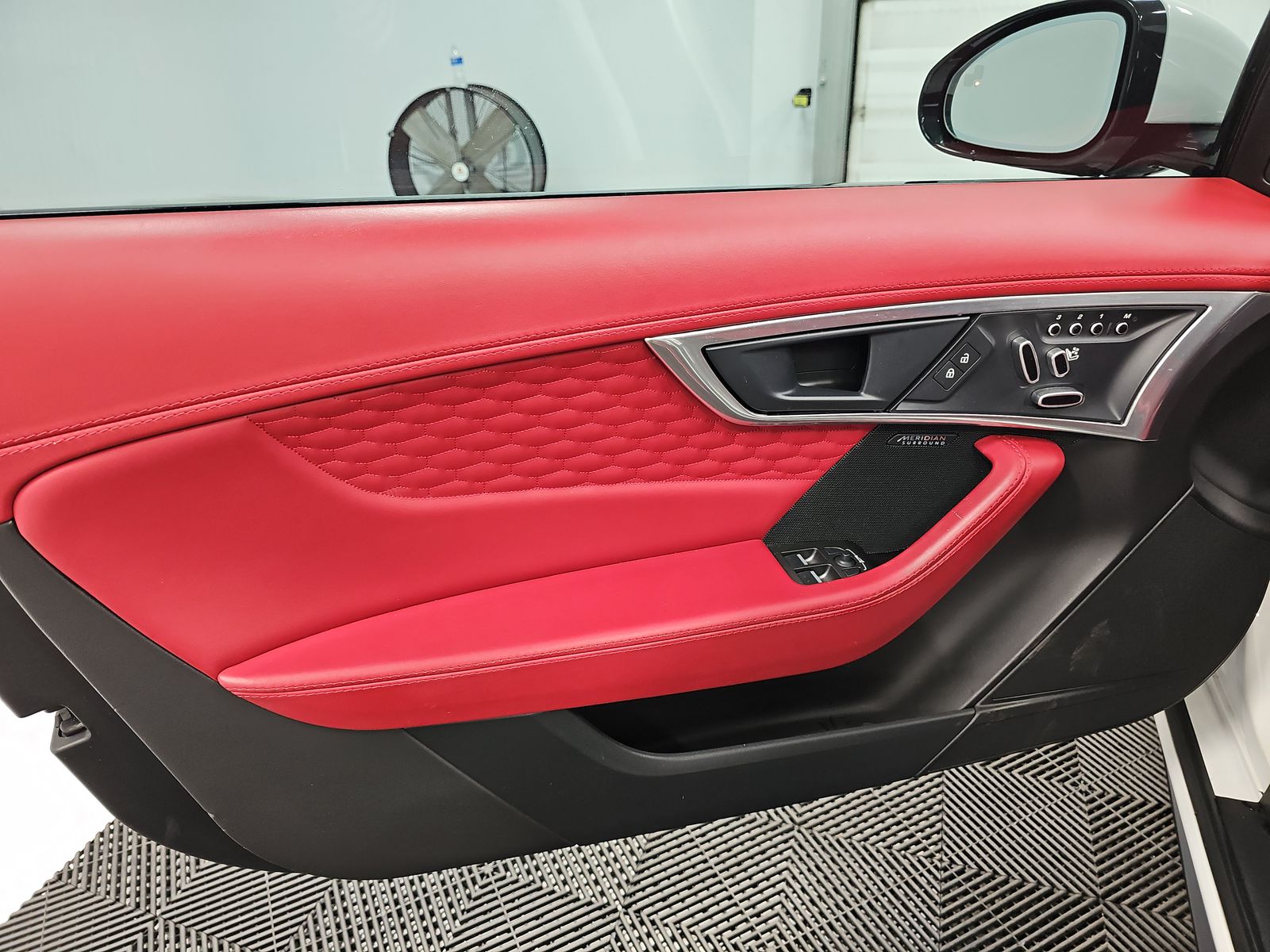 2022 Jaguar F-TYPE R AWD