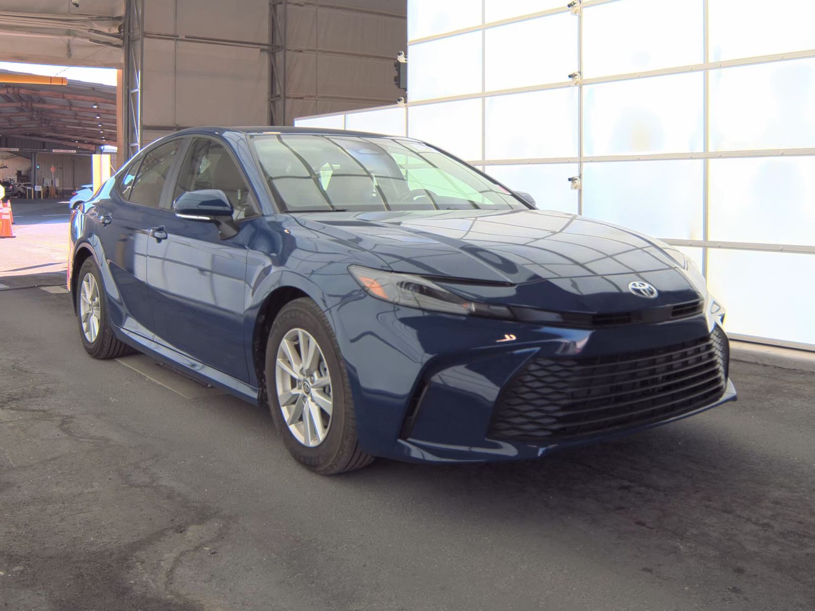 2025 Toyota Camry LE FWD