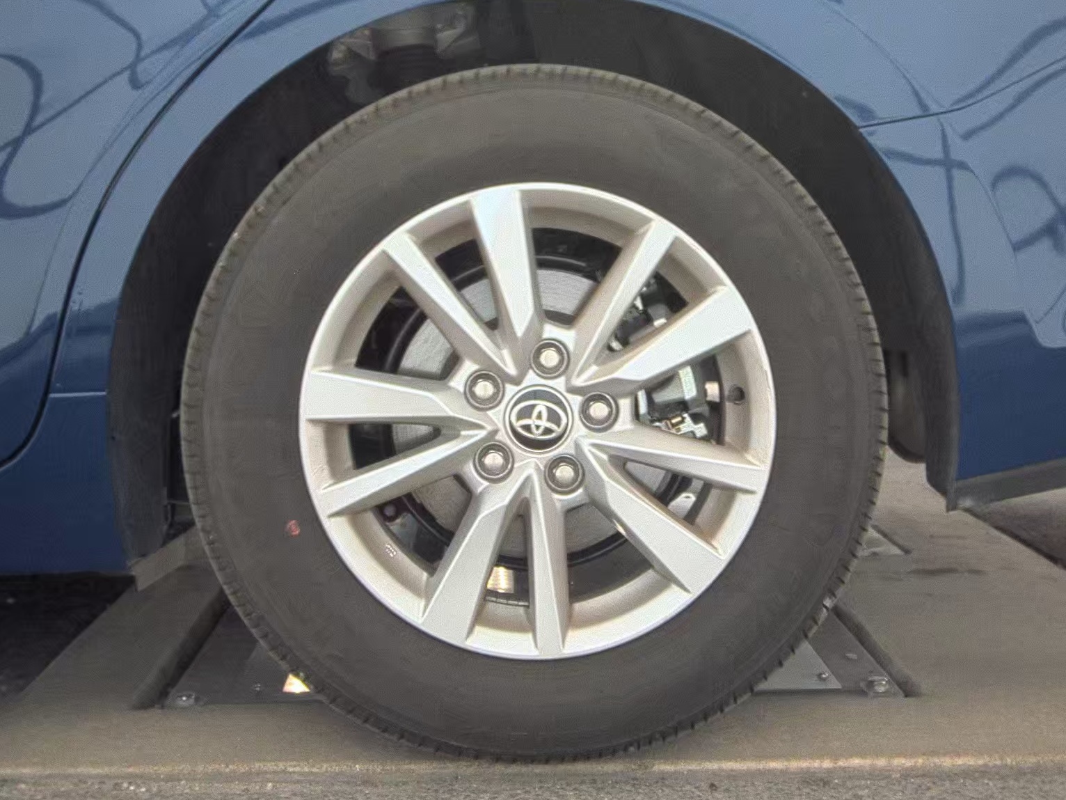 2025 Toyota Camry LE FWD