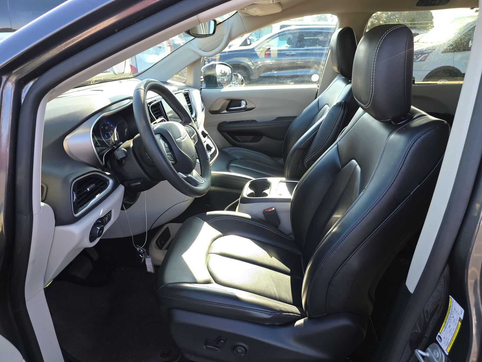 2023 Chrysler Pacifica Touring L FWD