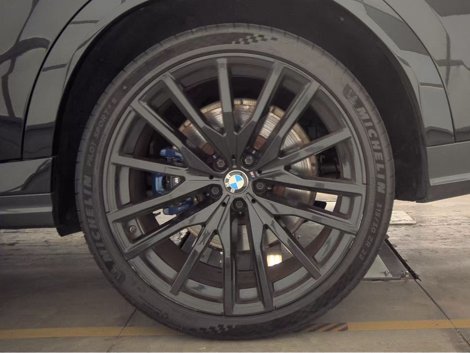 2021 BMW X6 M50i AWD