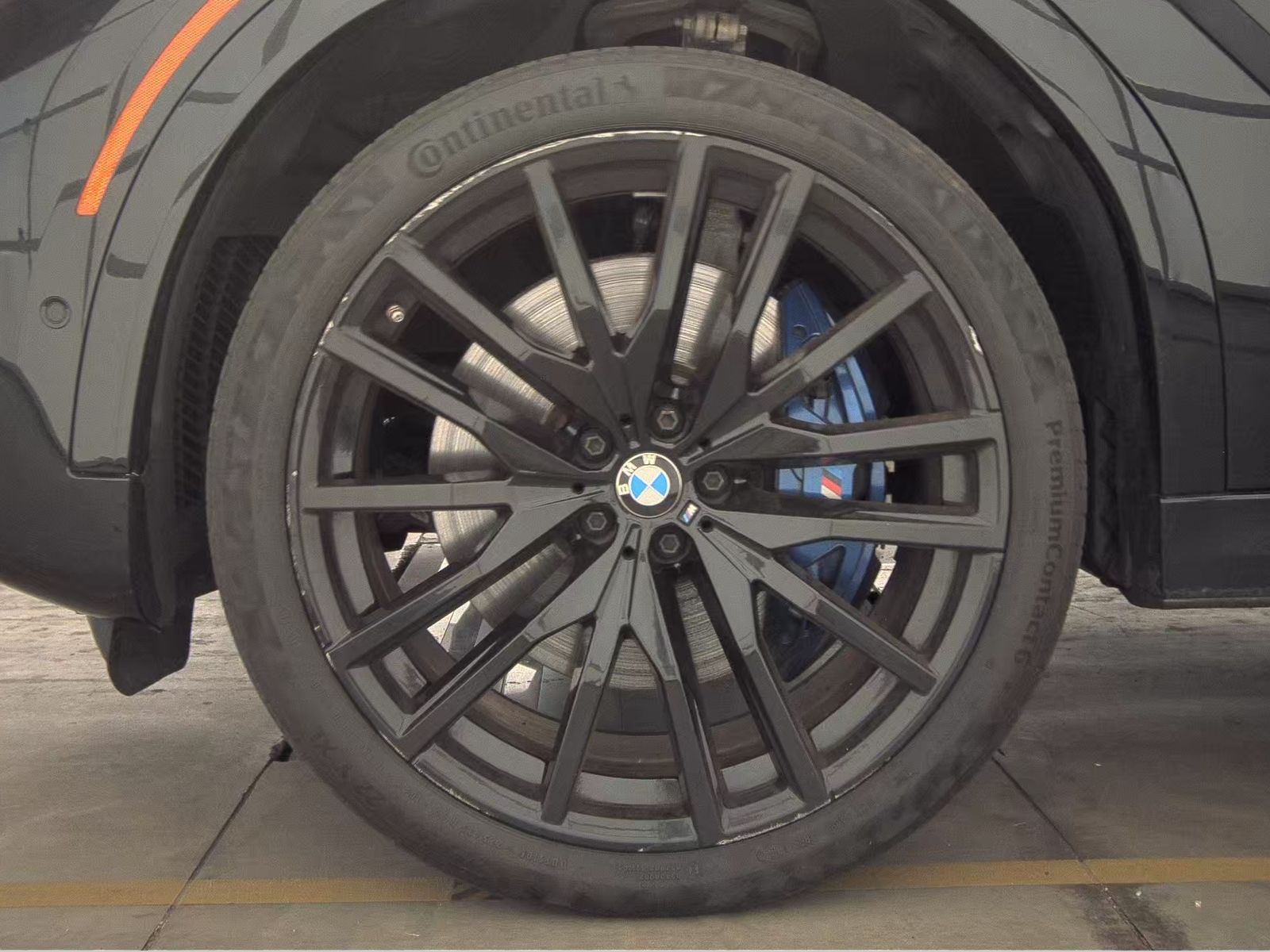 2021 BMW X6 M50i AWD