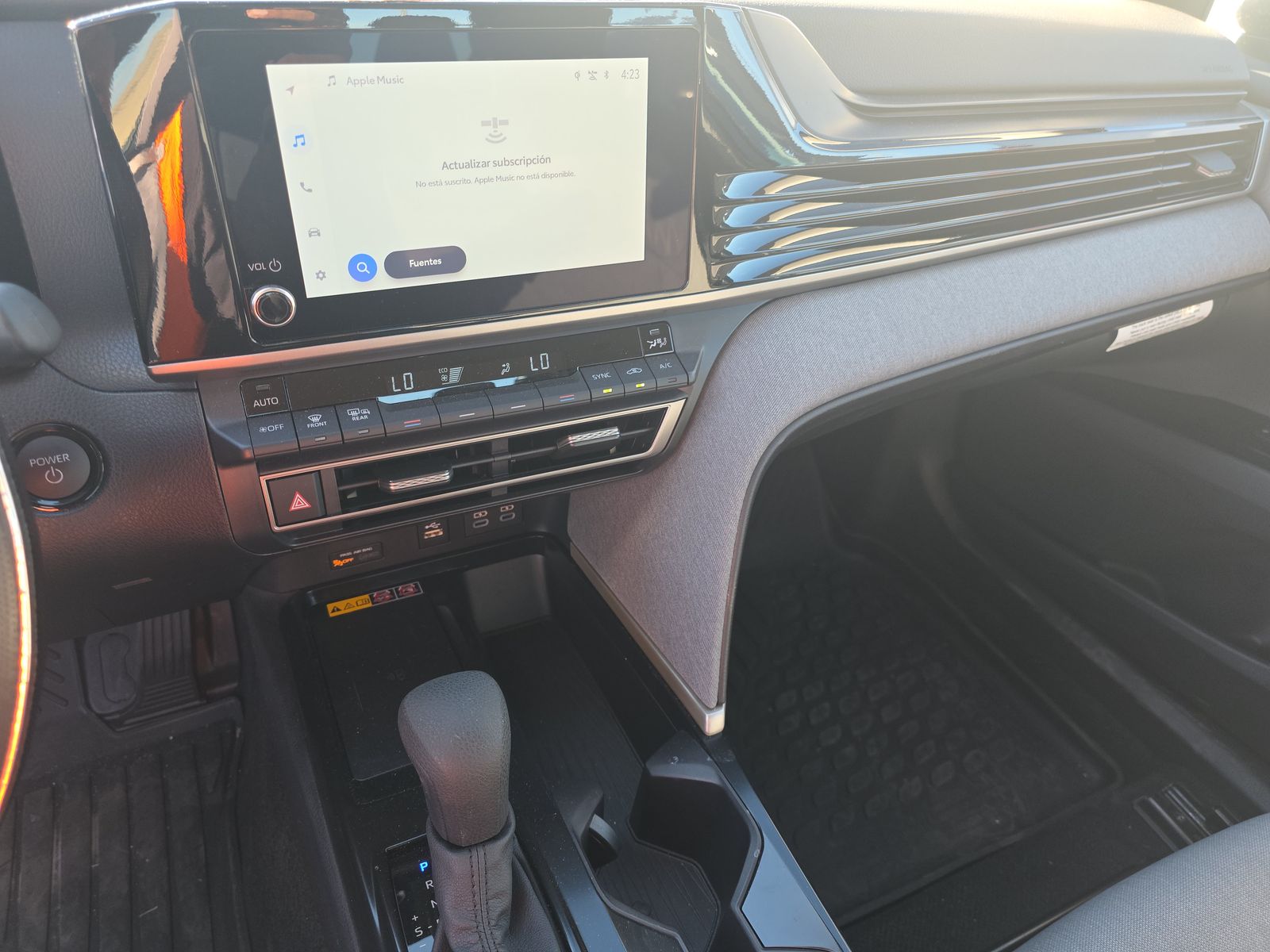 2025 Toyota Camry LE FWD