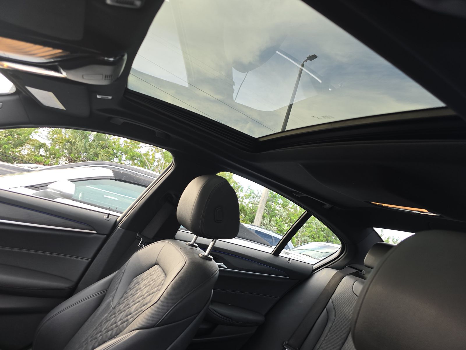 2022 BMW 5 Series 530i RWD