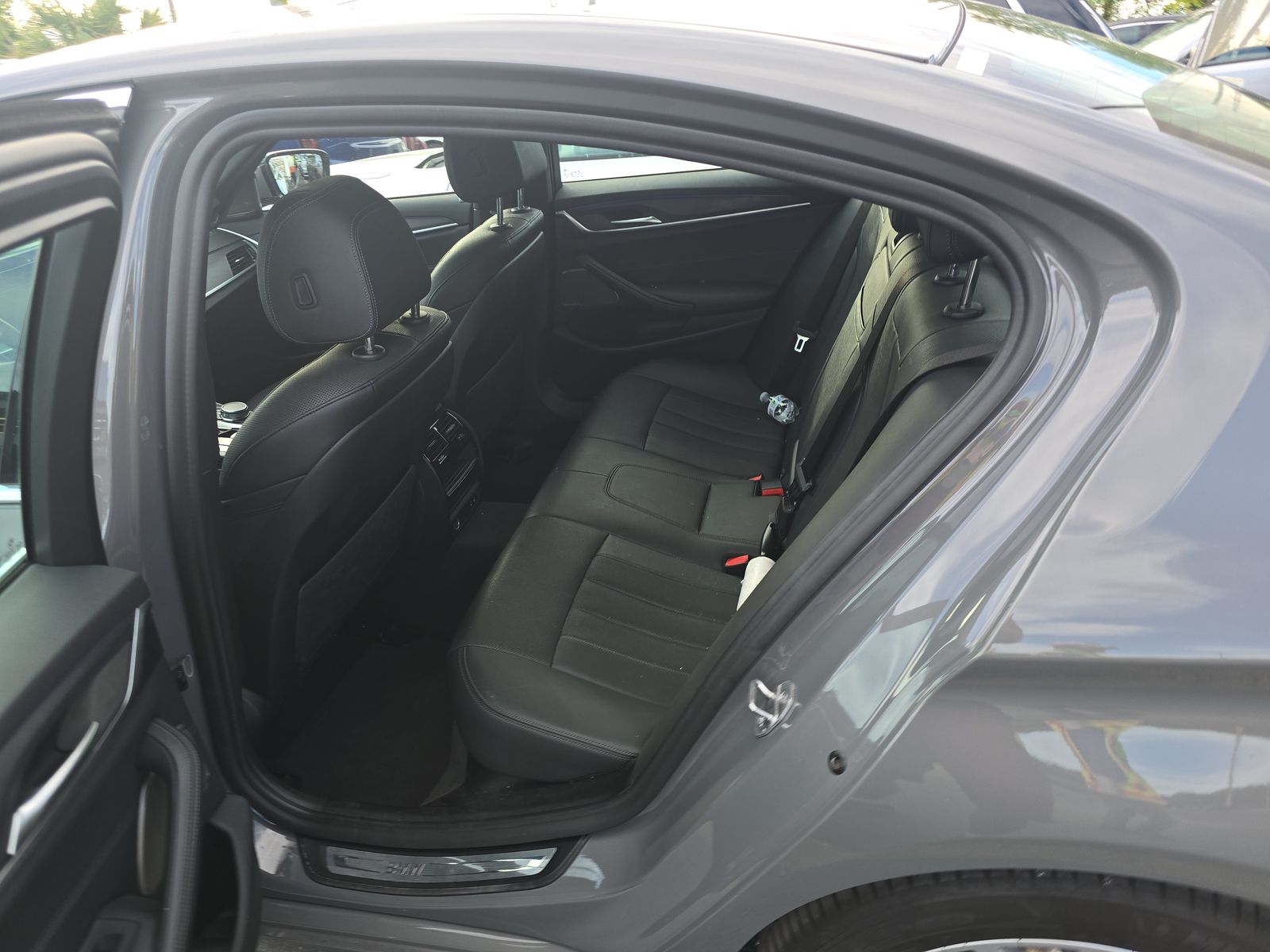 2022 BMW 5 Series 530i RWD