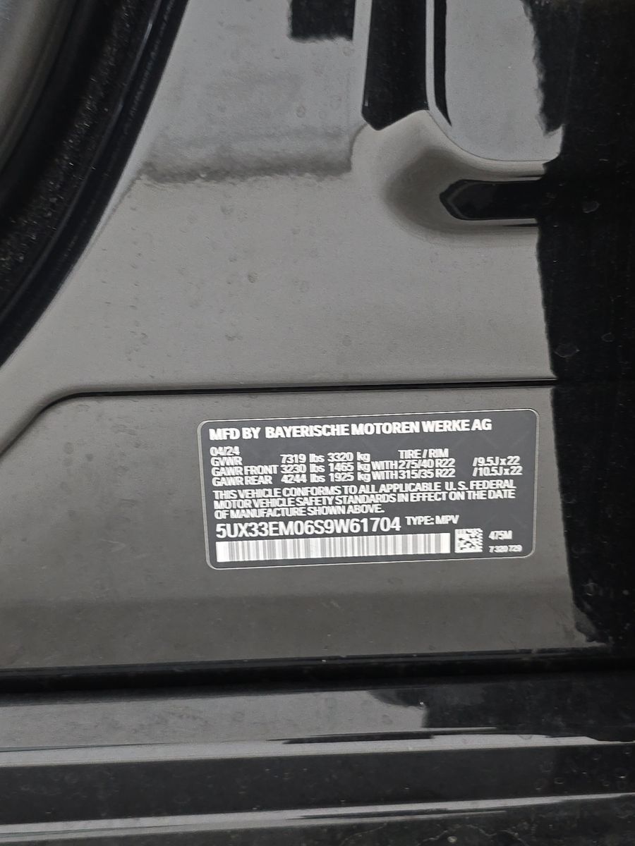 2025 BMW X7 M60i AWD