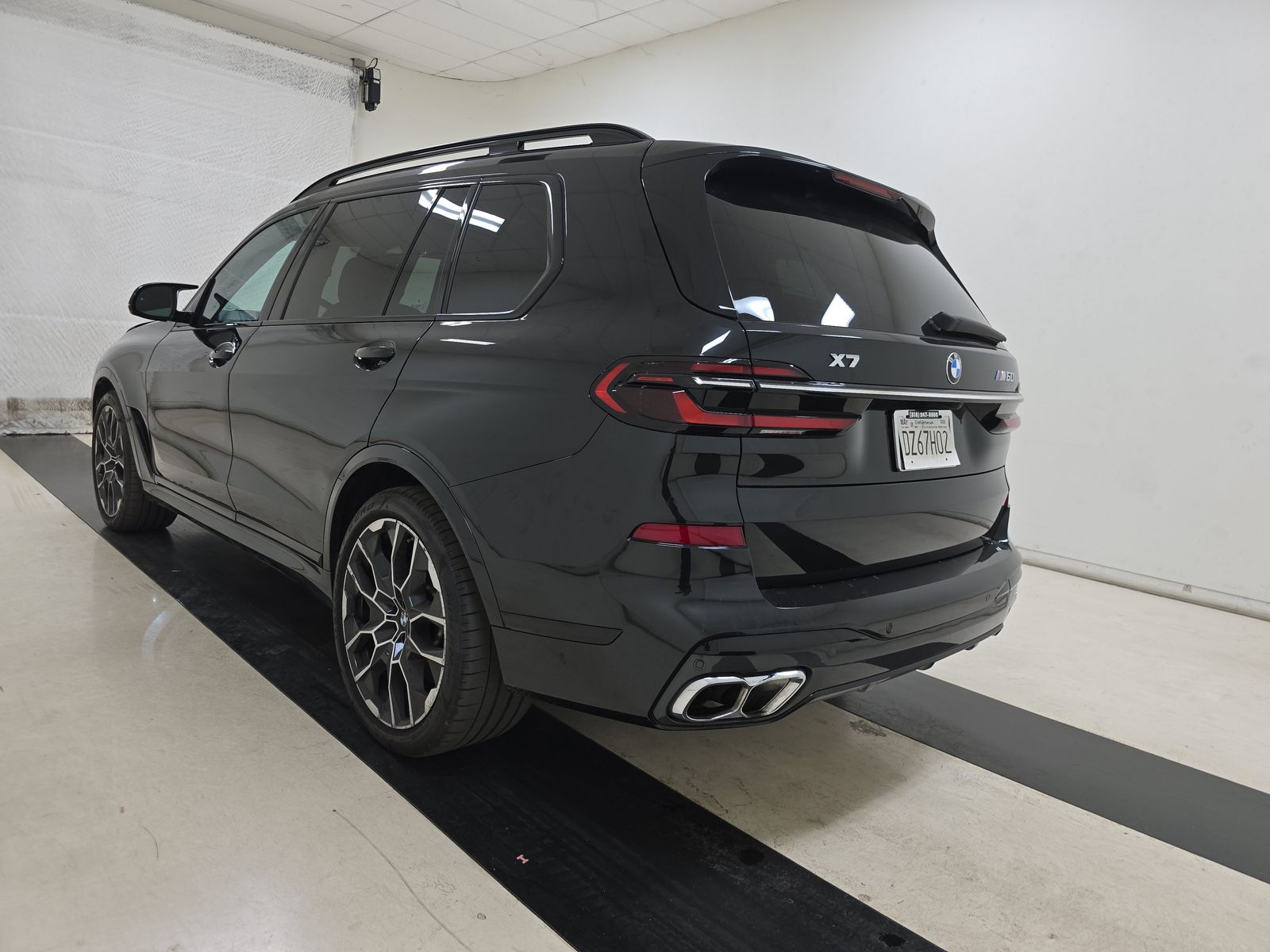 2025 BMW X7 M60i AWD