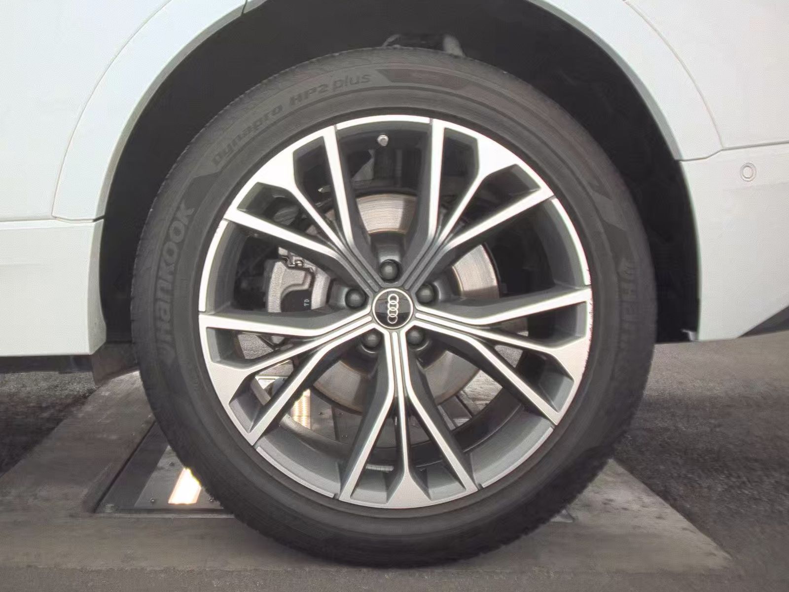 2022 Audi Q8 Premium AWD