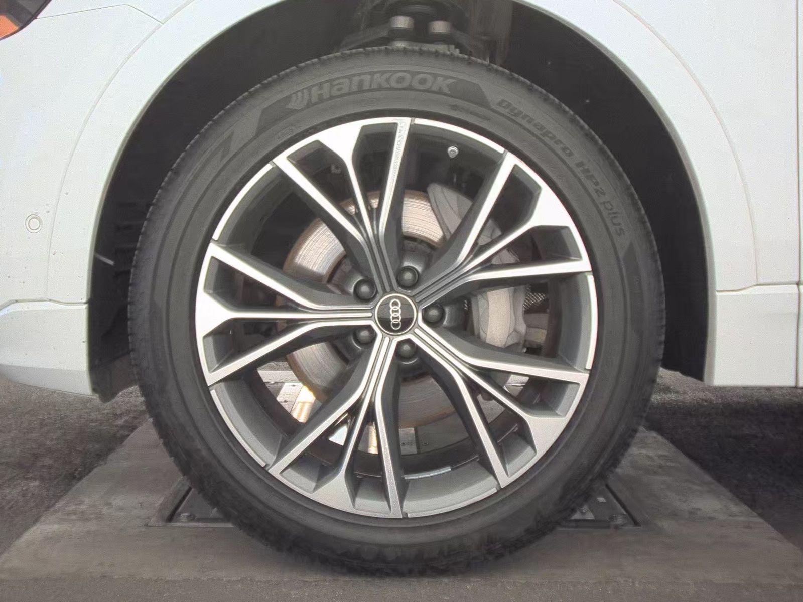 2022 Audi Q8 Premium AWD