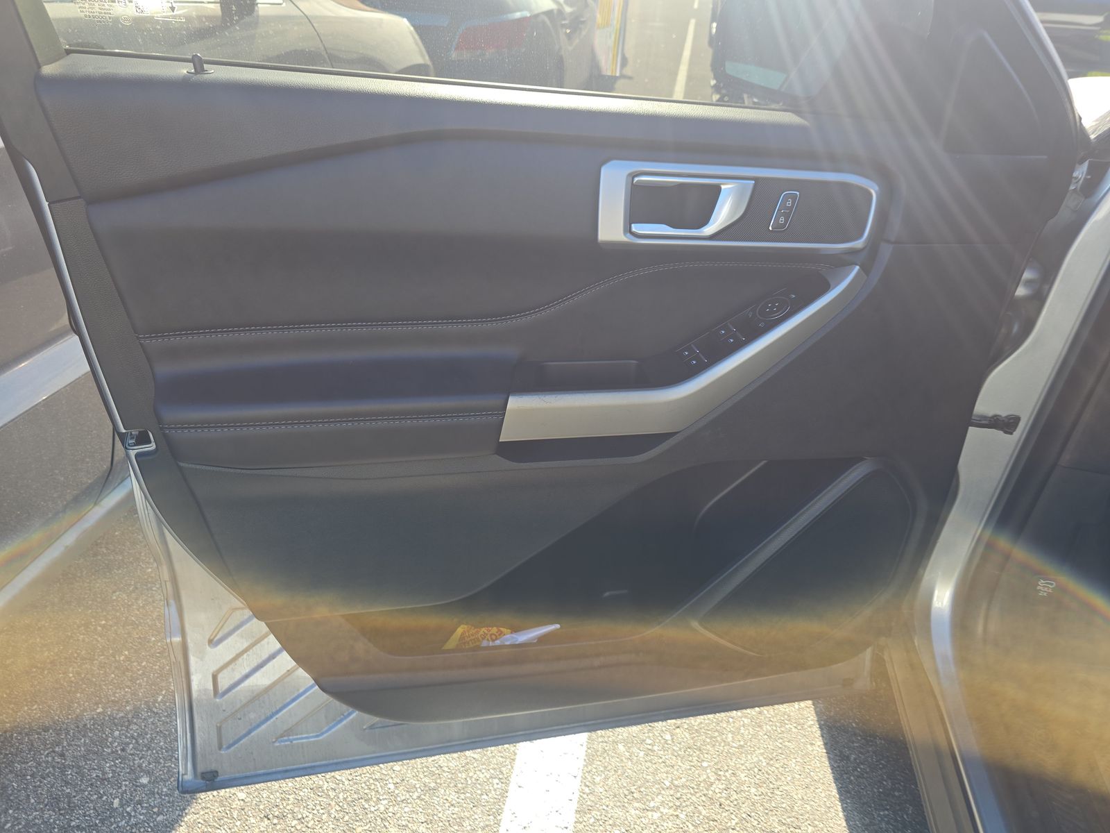 2023 Ford Explorer XLT RWD