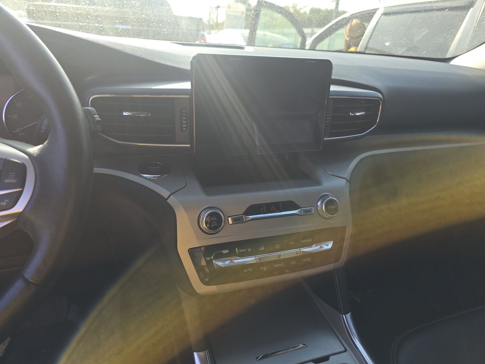 2023 Ford Explorer XLT RWD