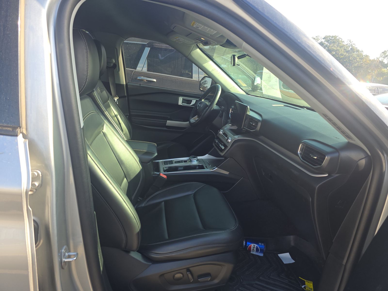 2023 Ford Explorer XLT RWD