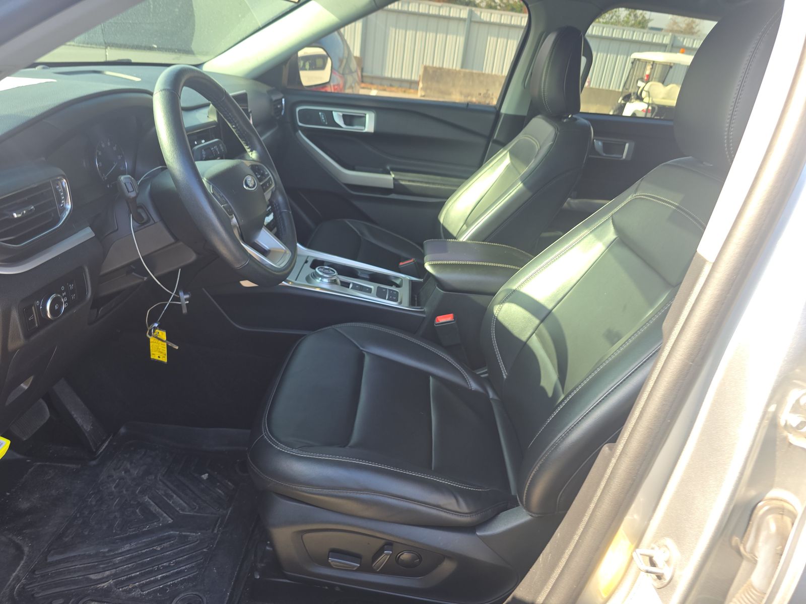 2023 Ford Explorer XLT RWD