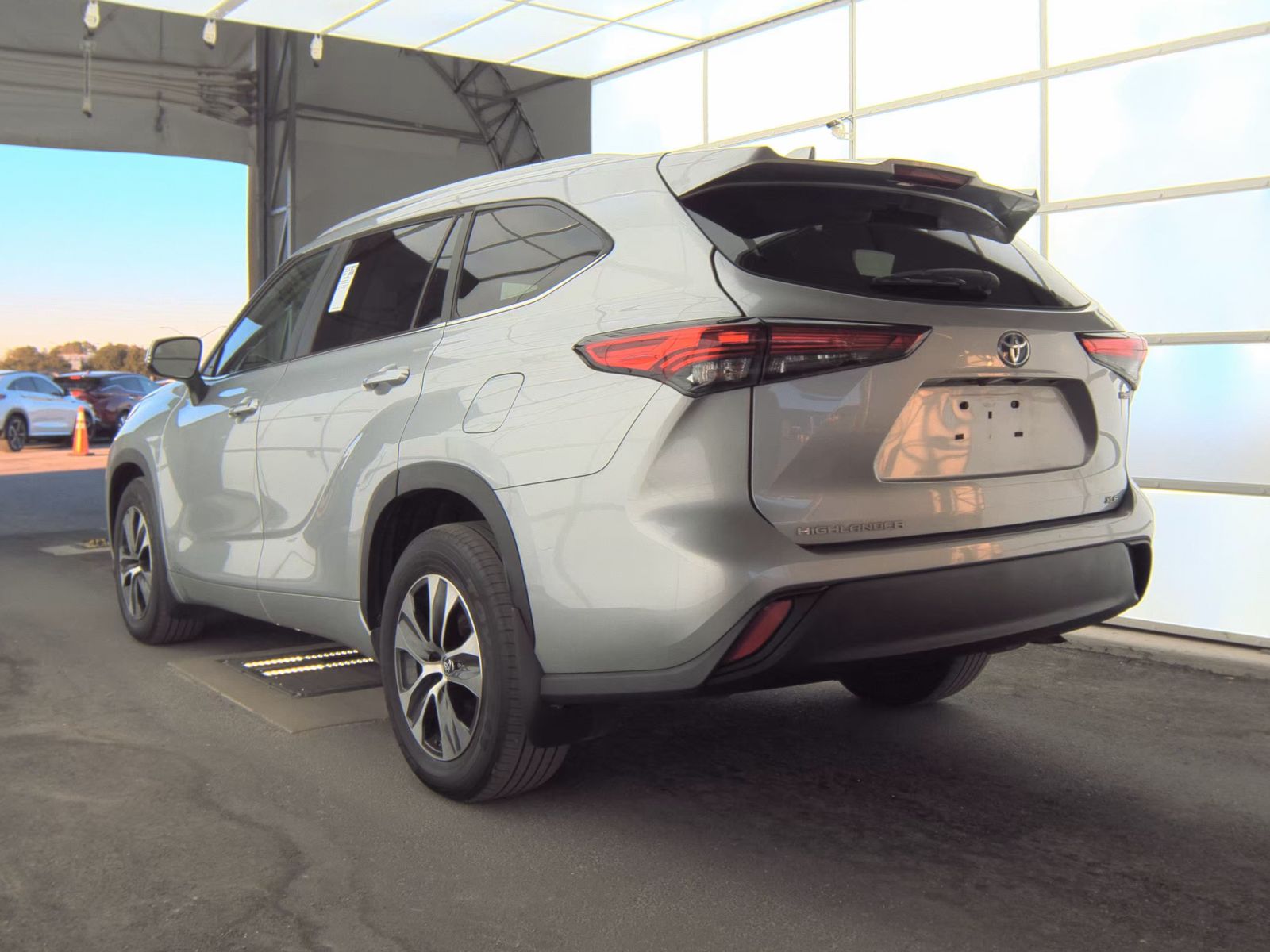 2023 Toyota Highlander Hybrid XLE AWD