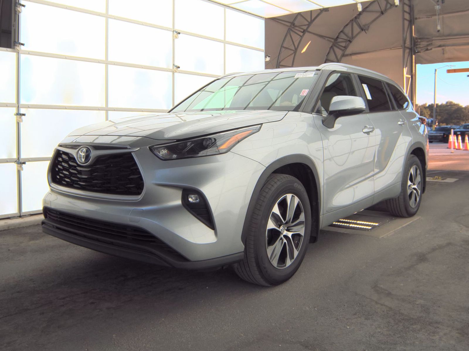 2023 Toyota Highlander Hybrid XLE AWD