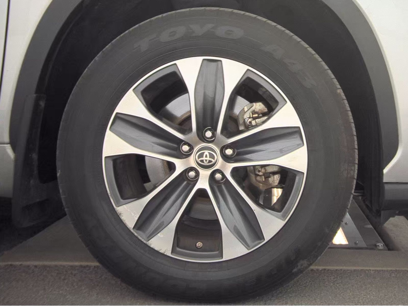 2023 Toyota Highlander Hybrid XLE AWD