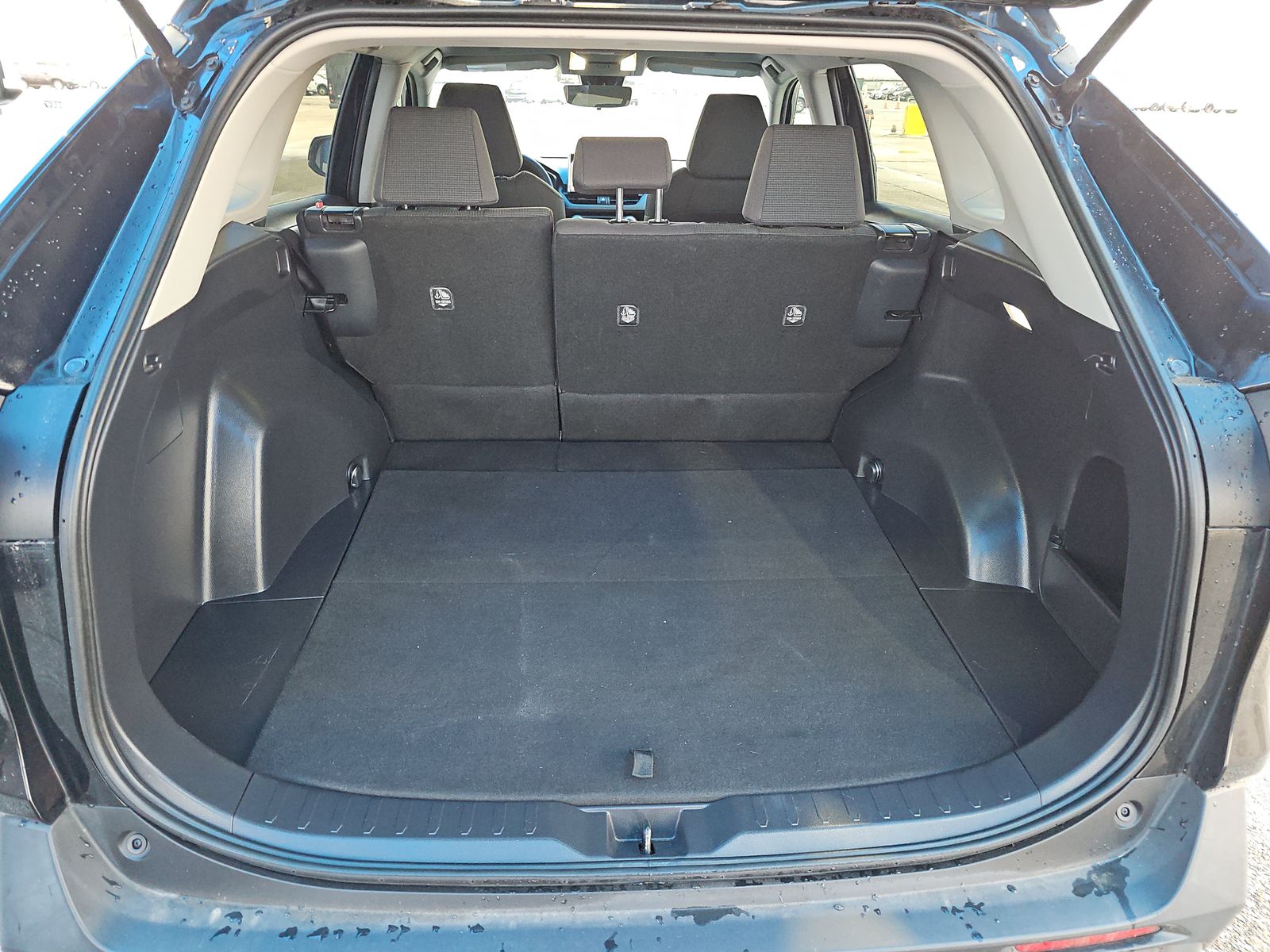 2023 Toyota RAV4 LE FWD