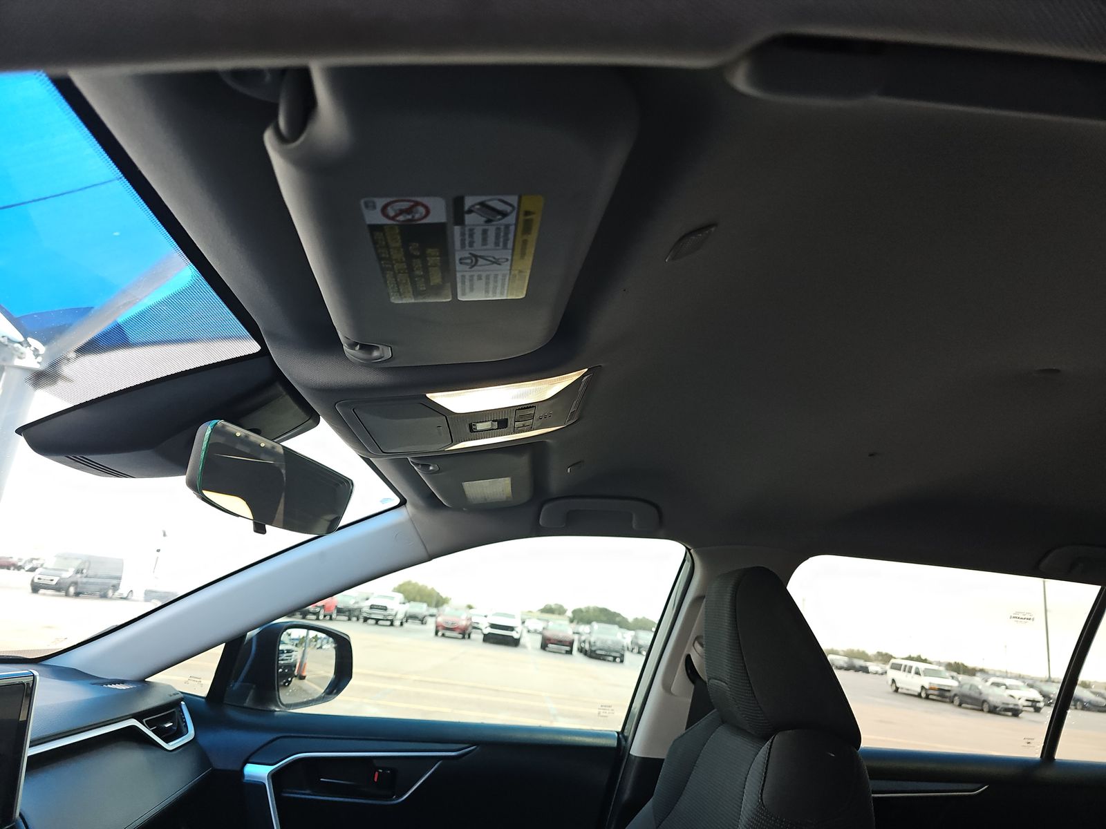 2023 Toyota RAV4 LE FWD