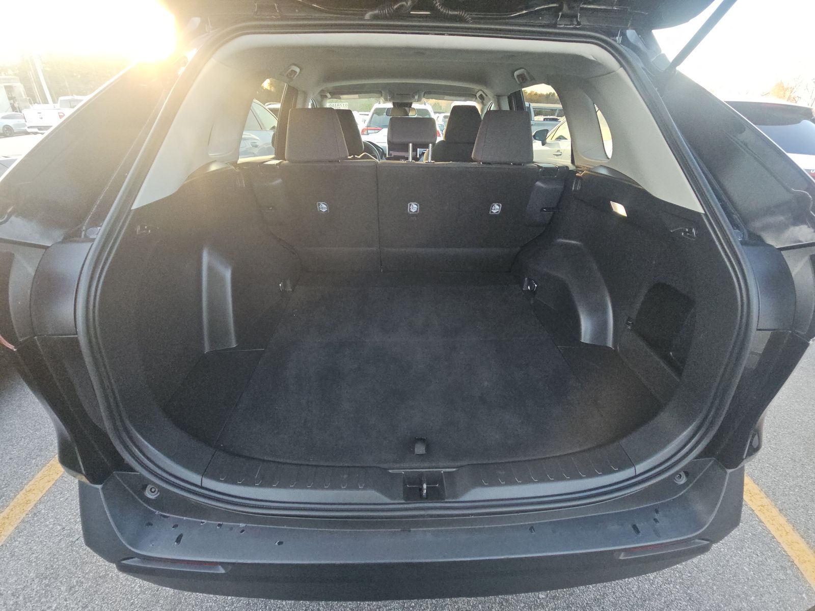 2025 Toyota RAV4 LE FWD