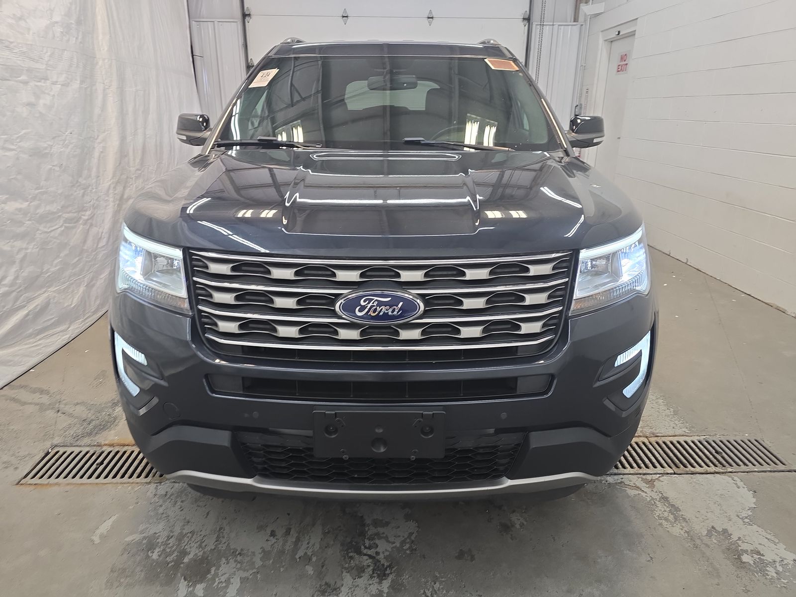 FORD EXPLORER - 3