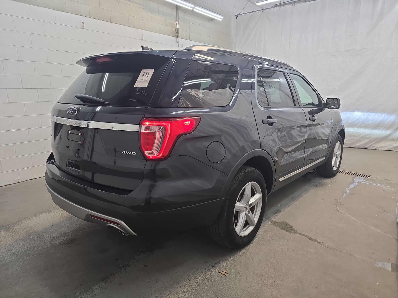FORD EXPLORER - 5