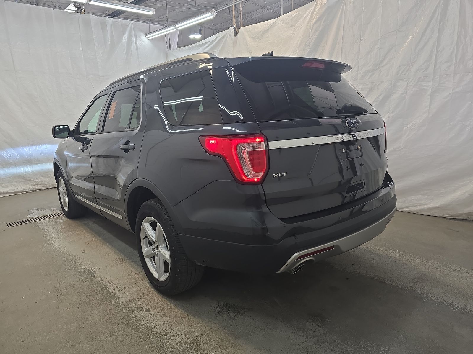 FORD EXPLORER - 7