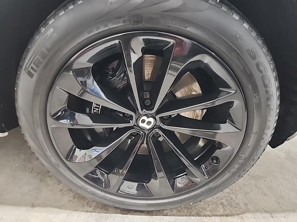 2019 Bentley Bentayga V8 AWD