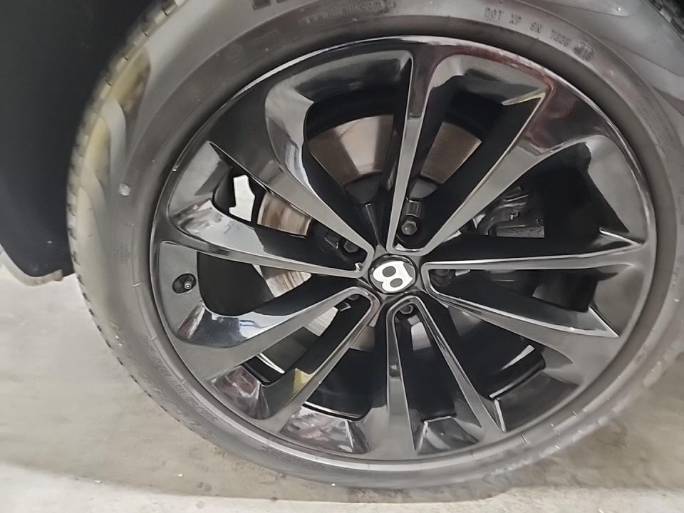 2019 Bentley Bentayga V8 AWD