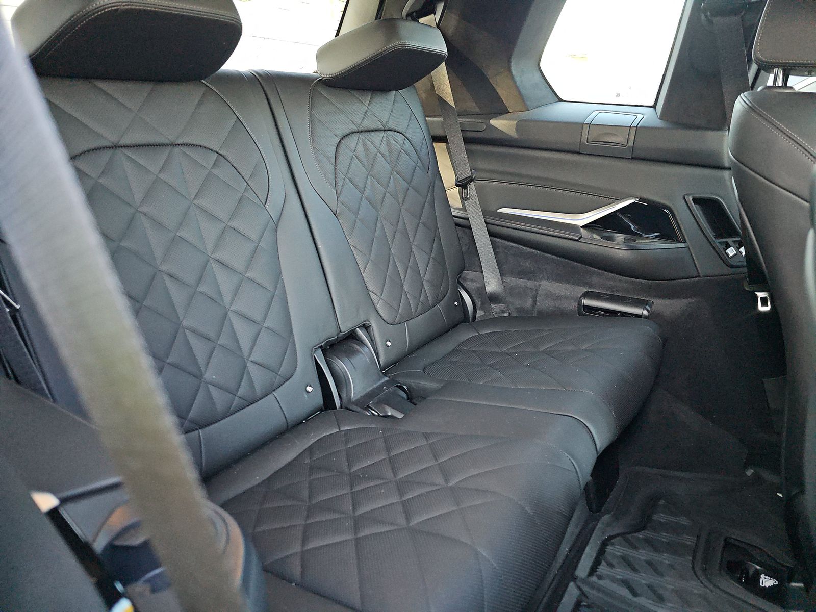 2025 BMW X7 xDrive40i AWD