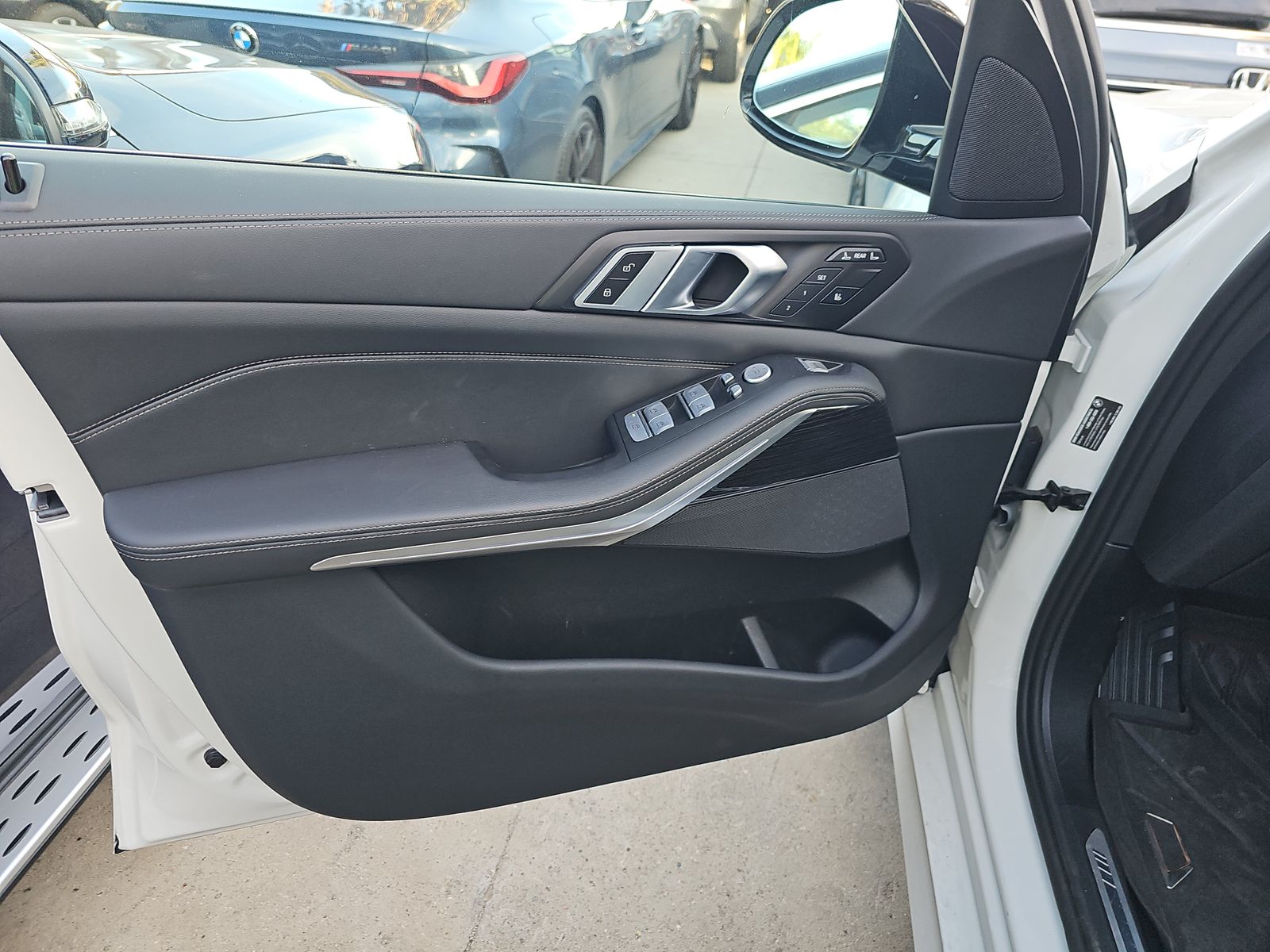 2025 BMW X7 xDrive40i AWD