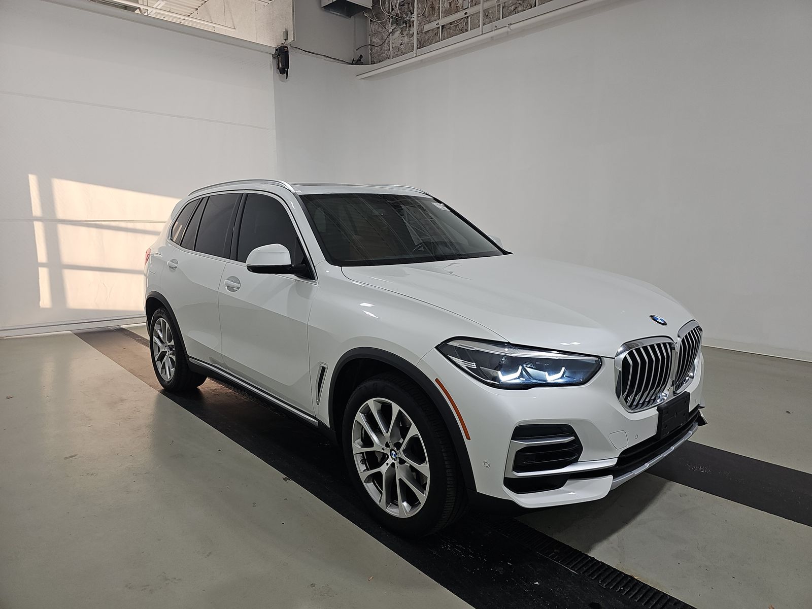2023 BMW X5 xDrive40i AWD