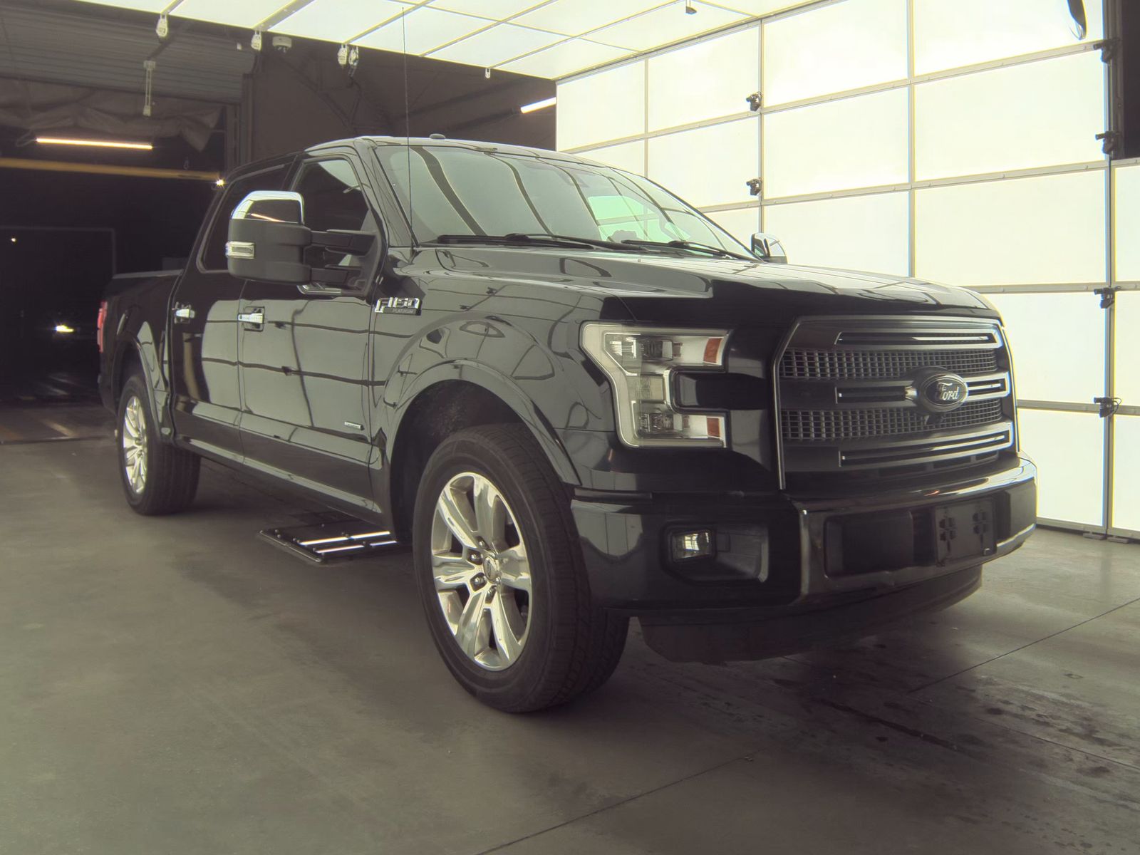 2015 Ford F-150 Platinum RWD