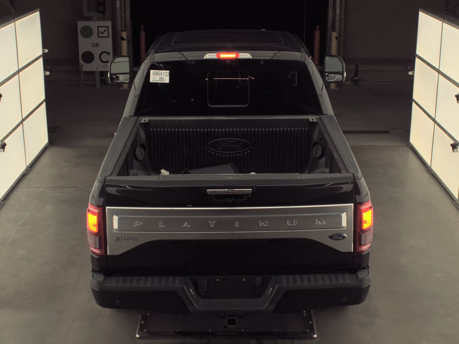 2015 Ford F-150 Platinum RWD