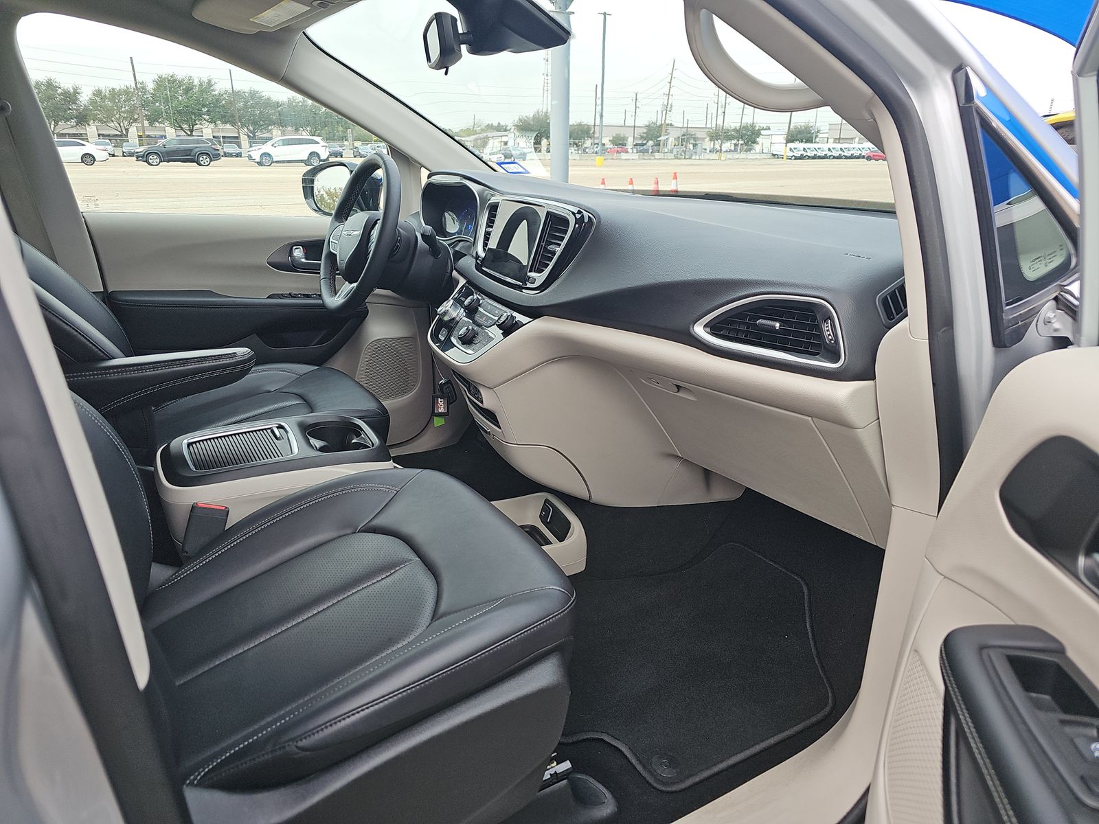 2024 Chrysler Pacifica Touring L FWD