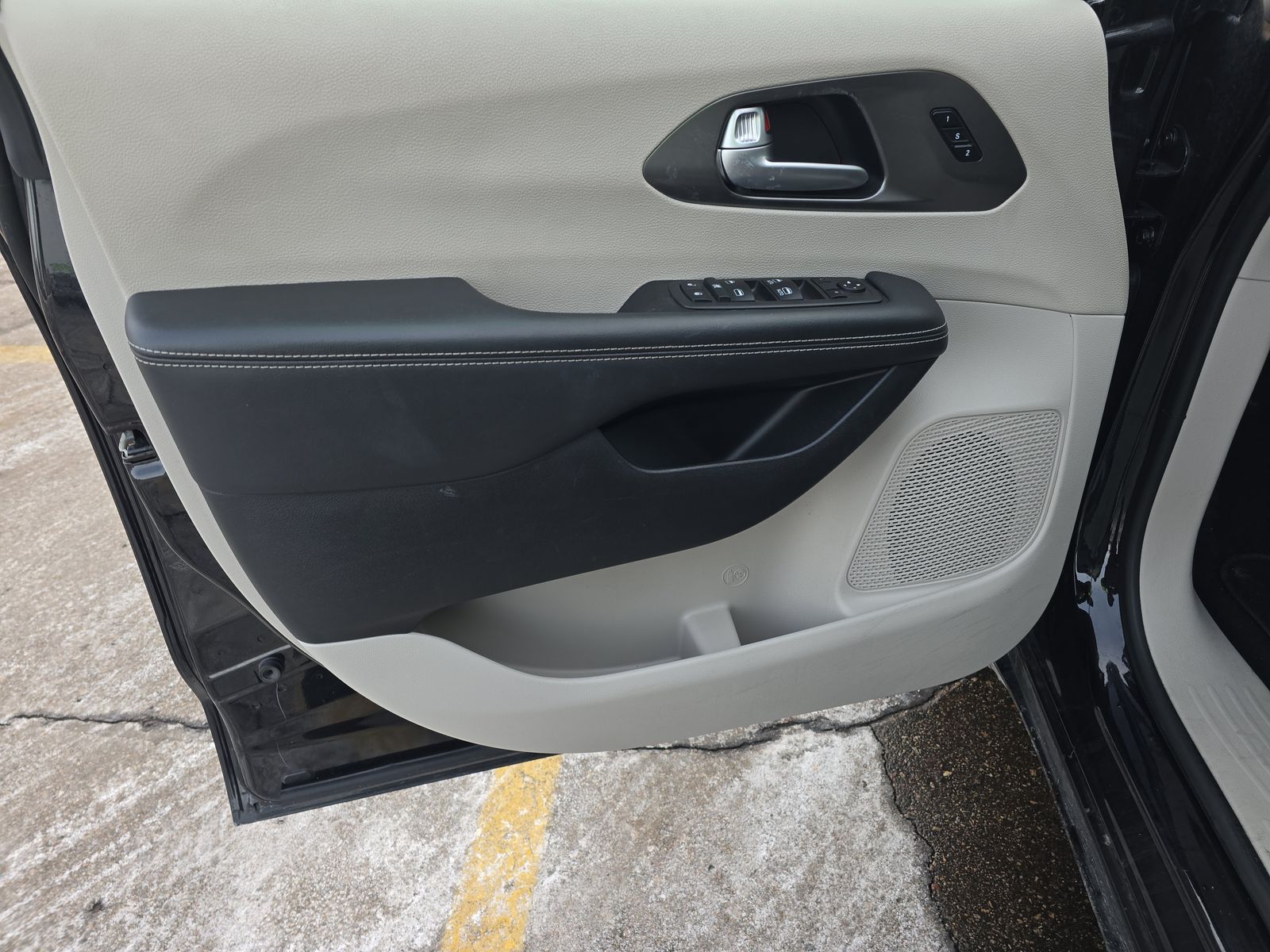 2024 Chrysler Pacifica Touring L FWD