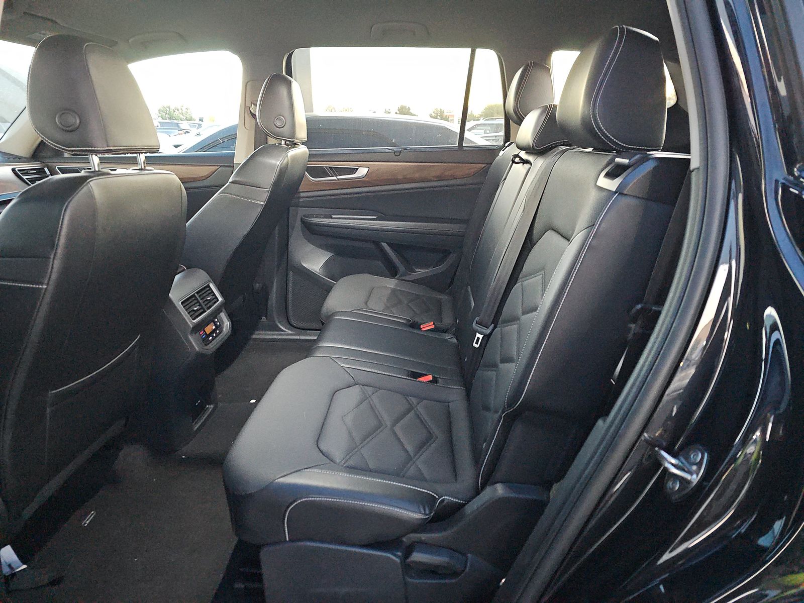 2024 Volkswagen Atlas 2.0T SE AWD