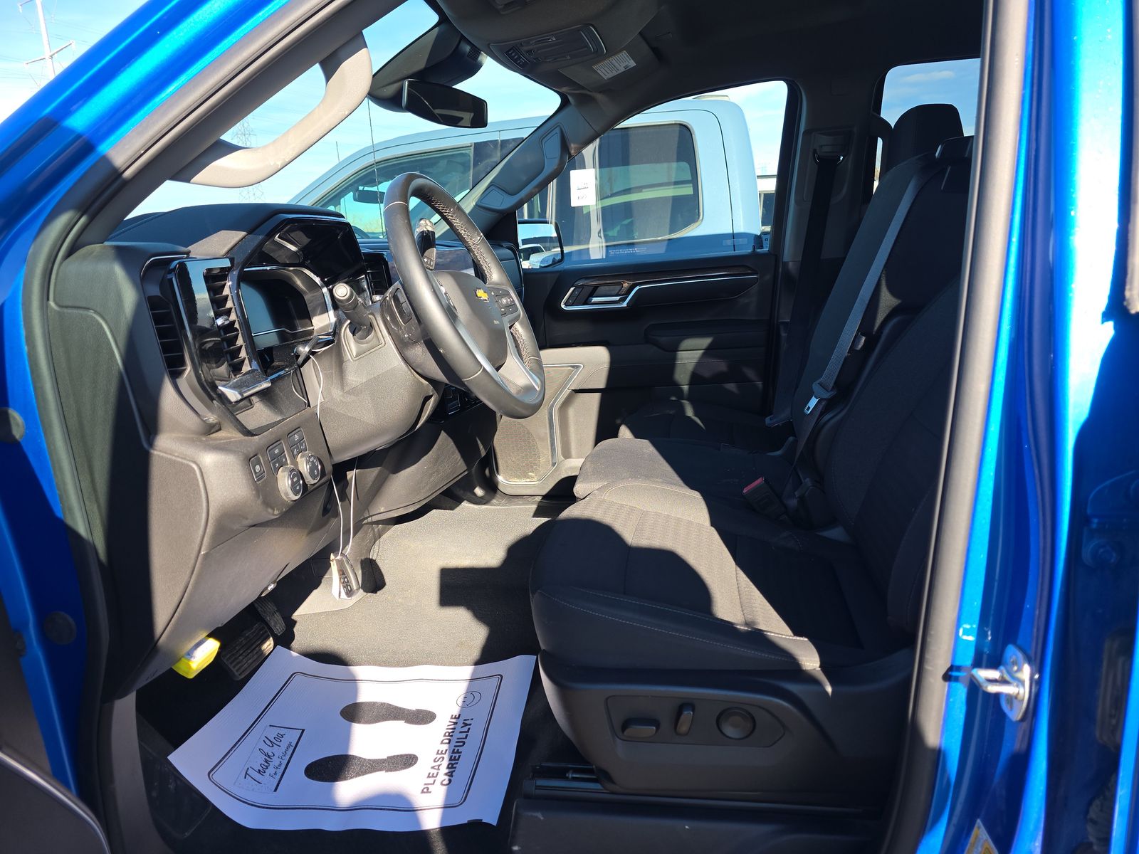 2025 Chevrolet Silverado 1500 LT AWD