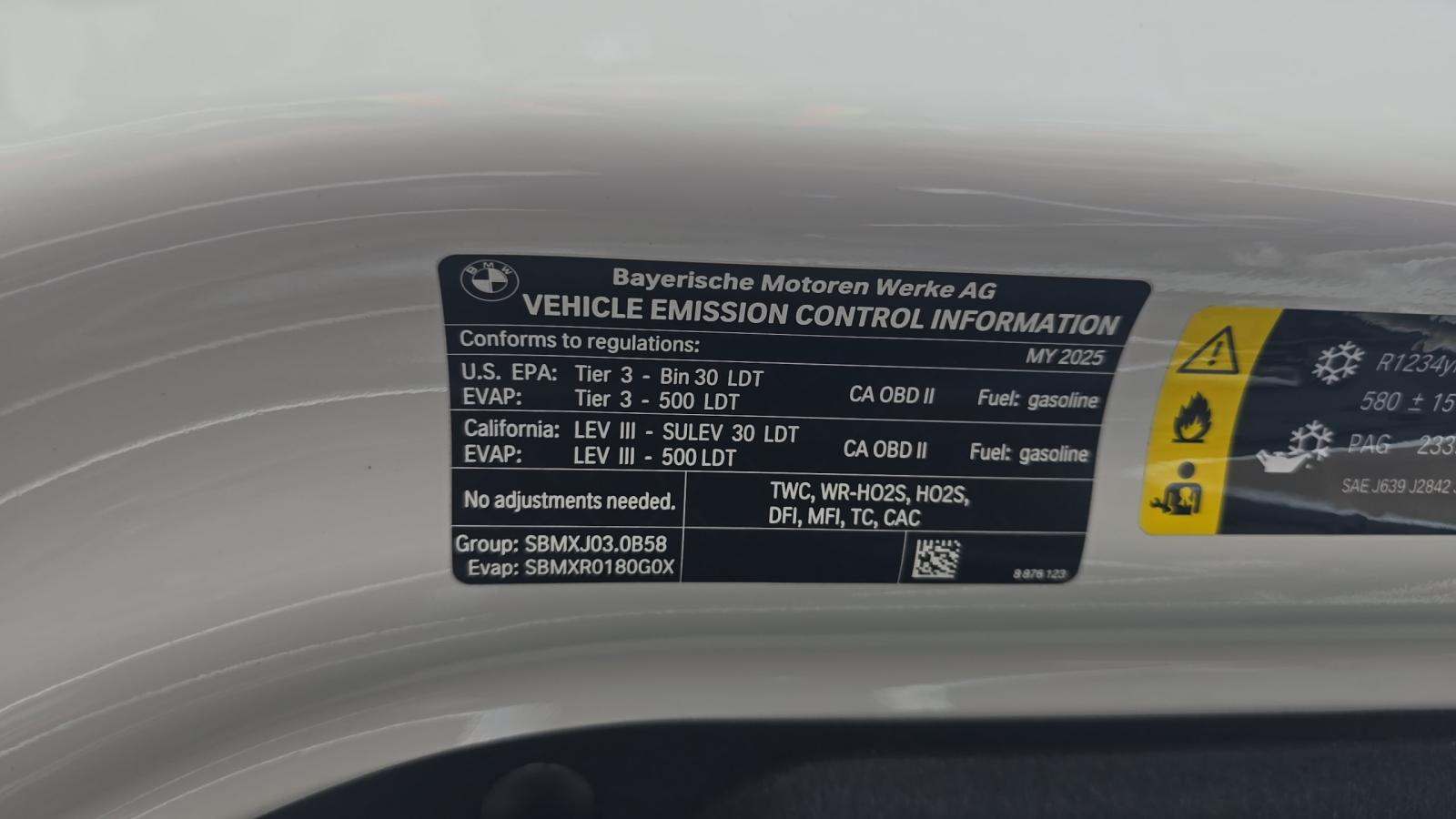 2025 BMW X7 xDrive40i AWD