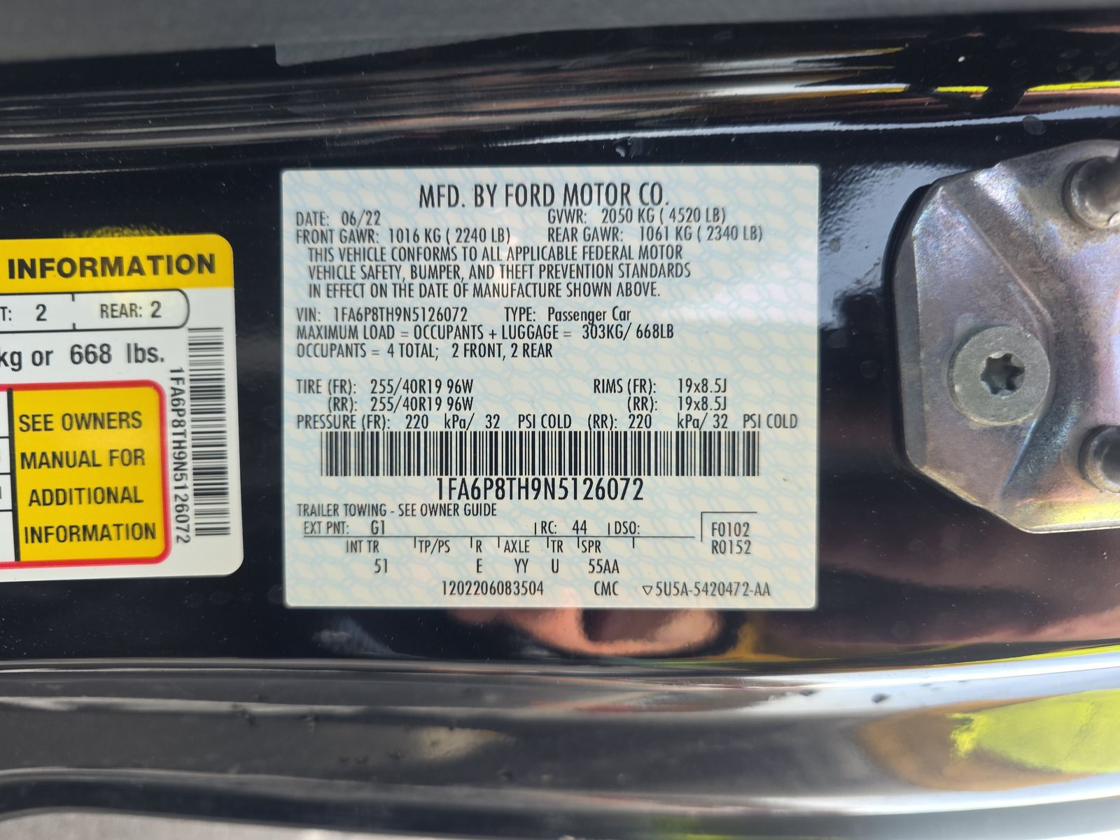 2022 Ford Mustang EcoBoost Premium RWD